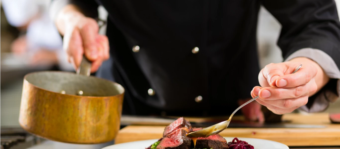 Τα 9+1 μυστικά των σεφ που θα ακούσετε μόνο στις σχολές μαγειρικής